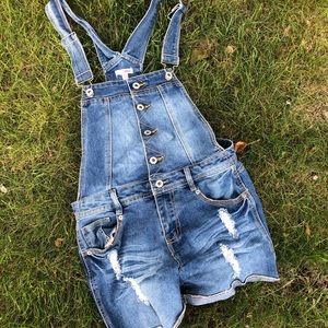 Short denim overalls